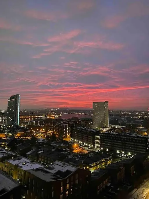 Riverview Amazing 2Bed 2Bath Apt Wparking Sleeps 6 Comfortably Apartment London 0*,  United Kingdom
