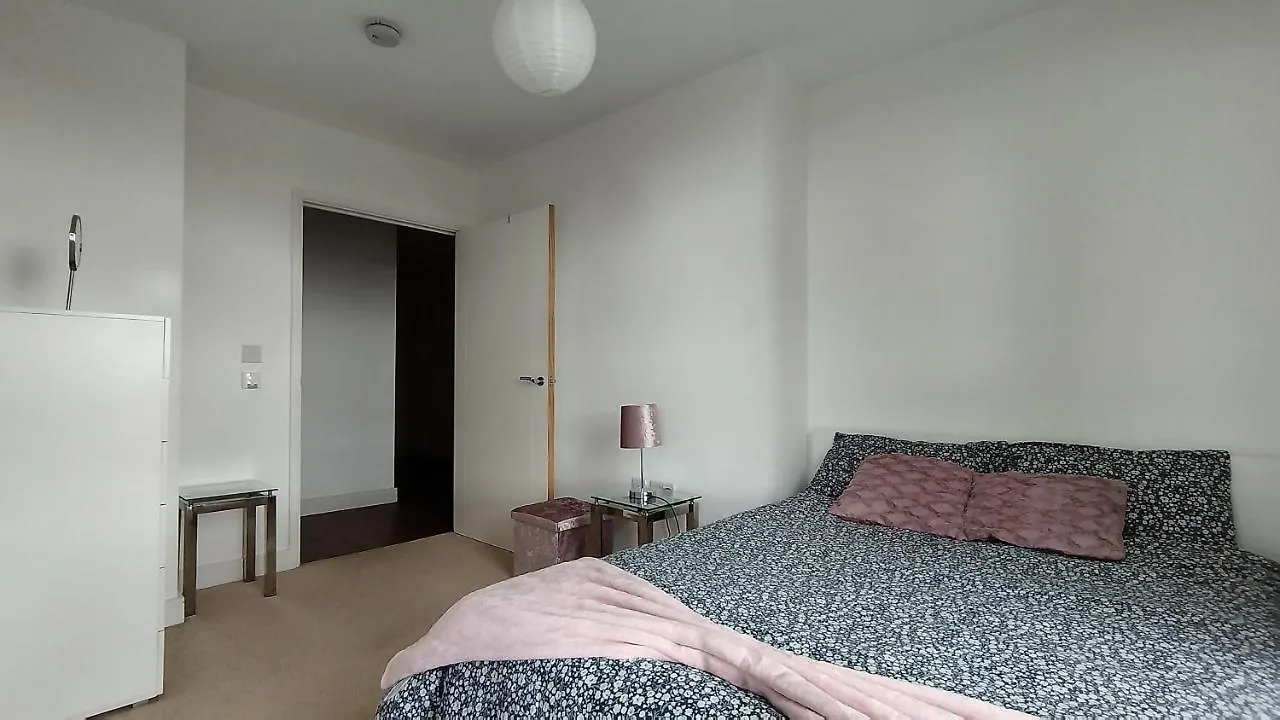 Riverview Amazing 2Bed 2Bath Apt Wparking Sleeps 6 Comfortably Daire Londra